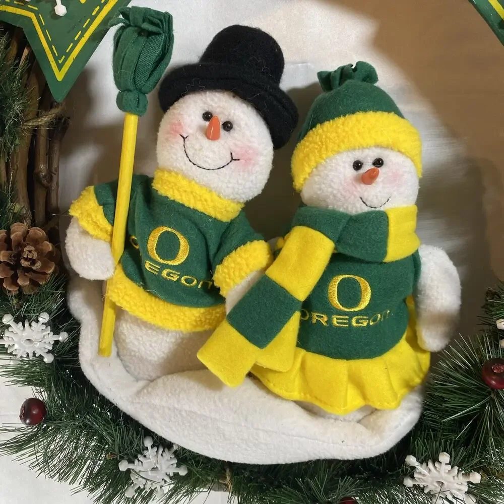 University Of Oregon Ducks Christmas Wreath Happy Holidays Snowman Woman Couple